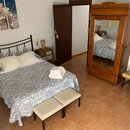 Fonda La Plaza Hotel Valderrobres Bagian luar foto