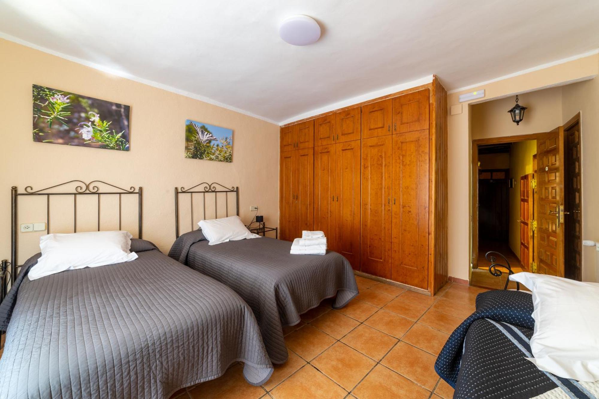 Fonda La Plaza Hotel Valderrobres Bagian luar foto