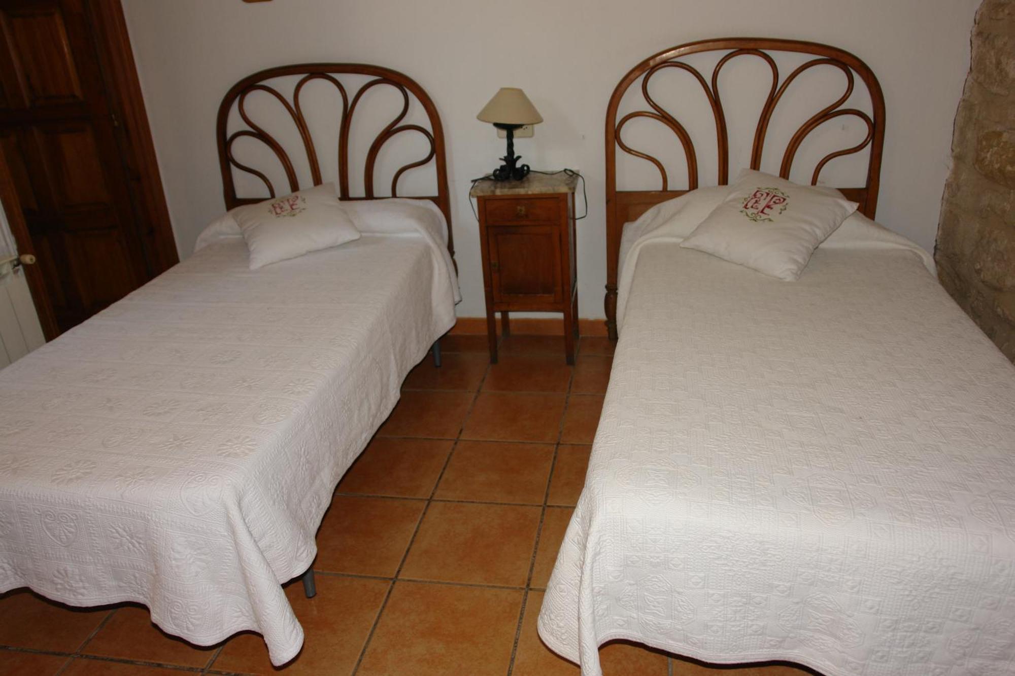 Fonda La Plaza Hotel Valderrobres Bagian luar foto