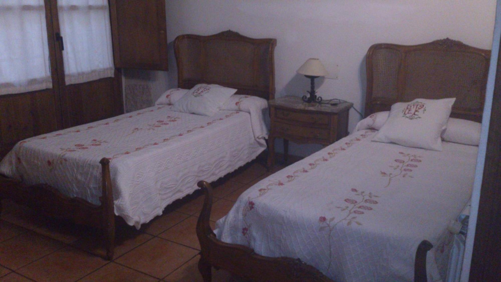 Fonda La Plaza Hotel Valderrobres Bagian luar foto
